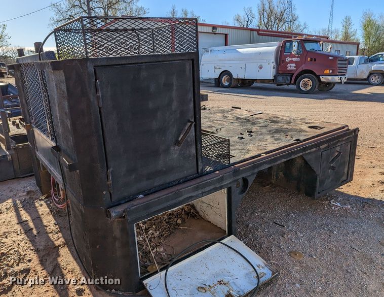 image for item MN9843 Winch bed