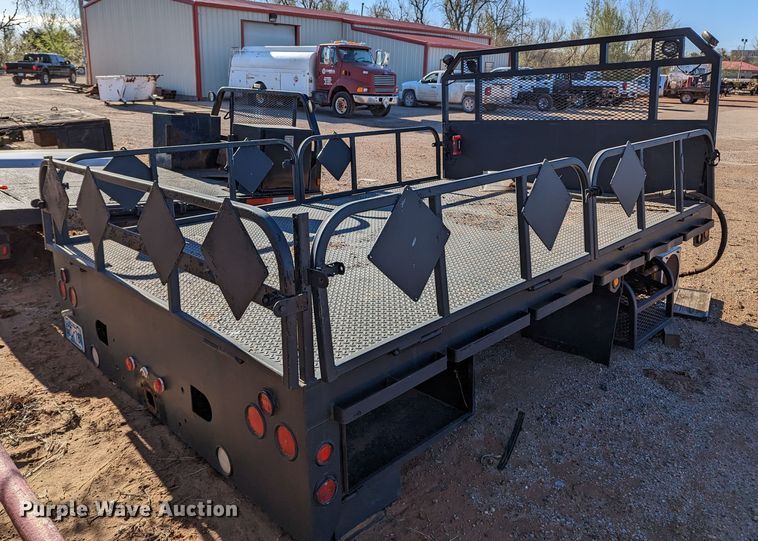 image for item MN9844 Flatbed