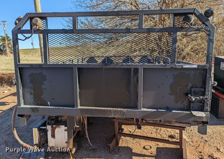 image for item MN9844 Flatbed