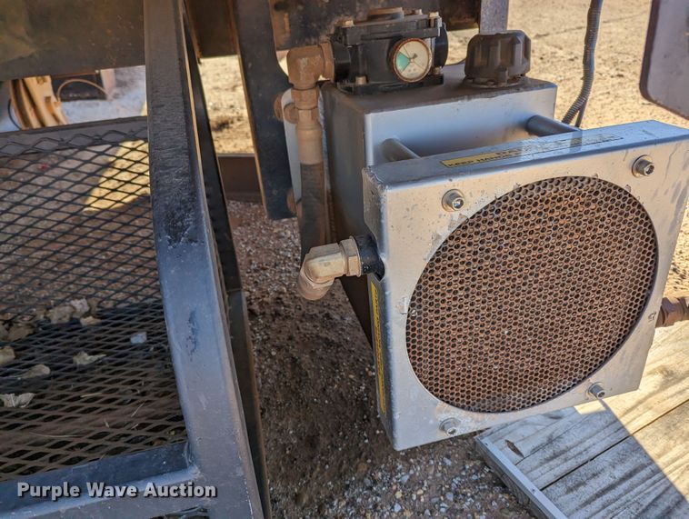 image for item MN9844 Flatbed