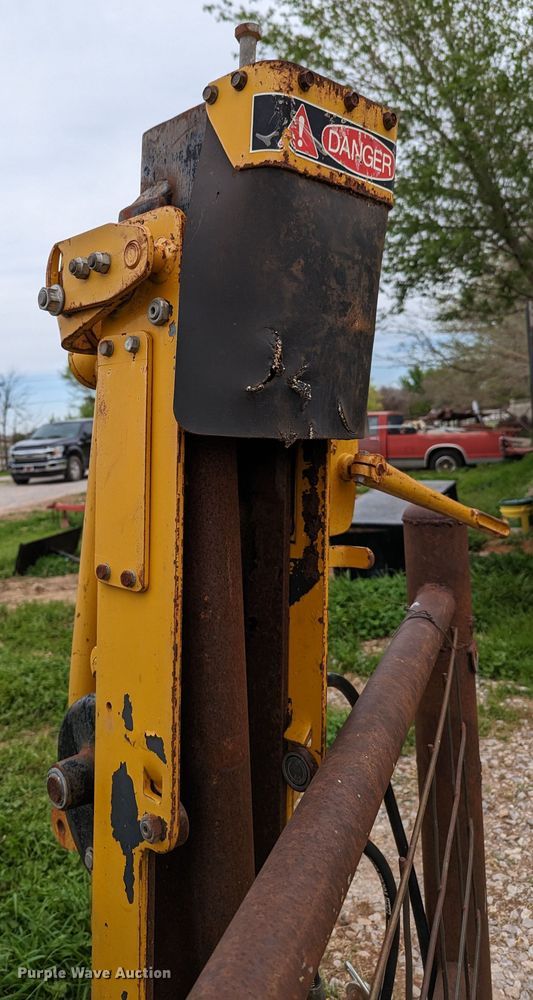 image for item MN9863 Danuser BMD-H  post driver