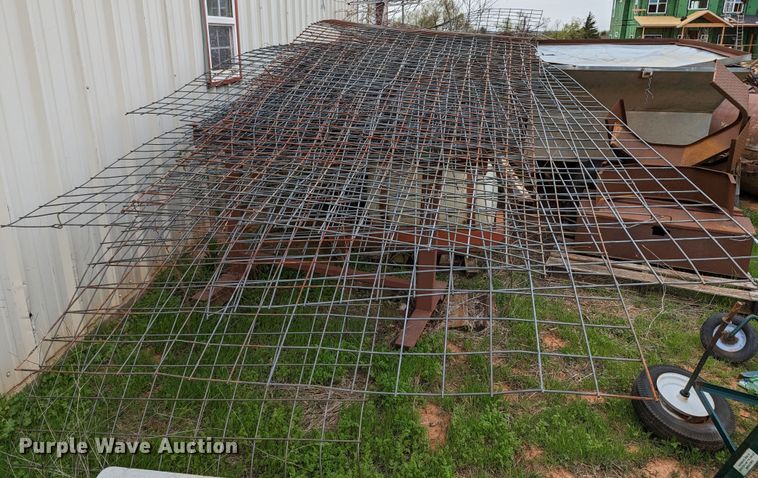 image for item MN9865 Approximately 35 livestock panels