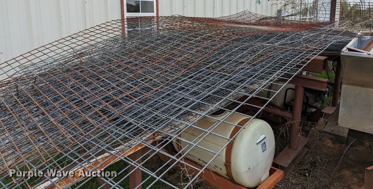 image for item MN9865 Approximately 35 livestock panels