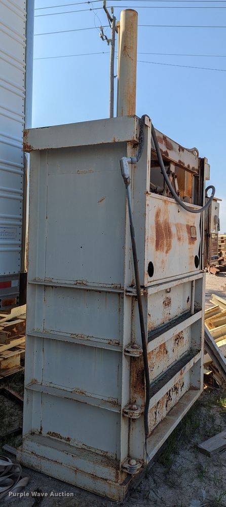 image for item MN9873 General Hydraulics 315-43-13  cardboard baler