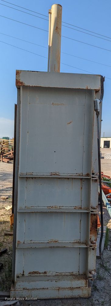 image for item MN9873 General Hydraulics 315-43-13  cardboard baler