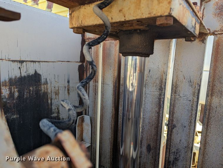 image for item MN9873 General Hydraulics 315-43-13  cardboard baler