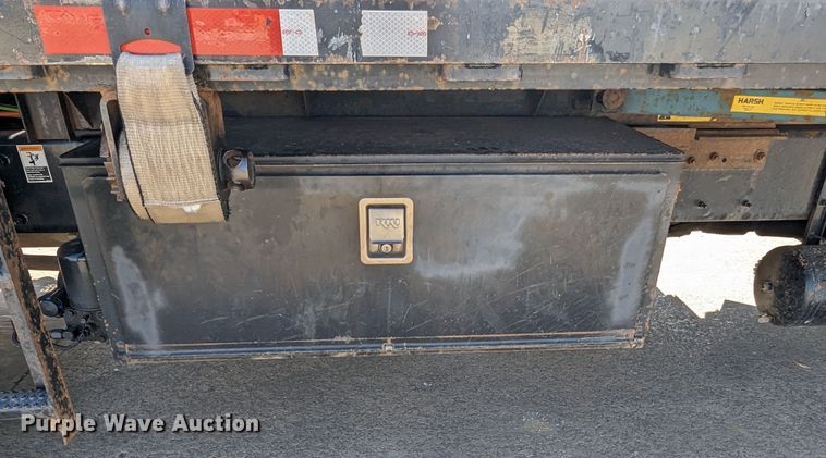 image for item MN9874 2014 Peterbilt 330  dump flatbed truck