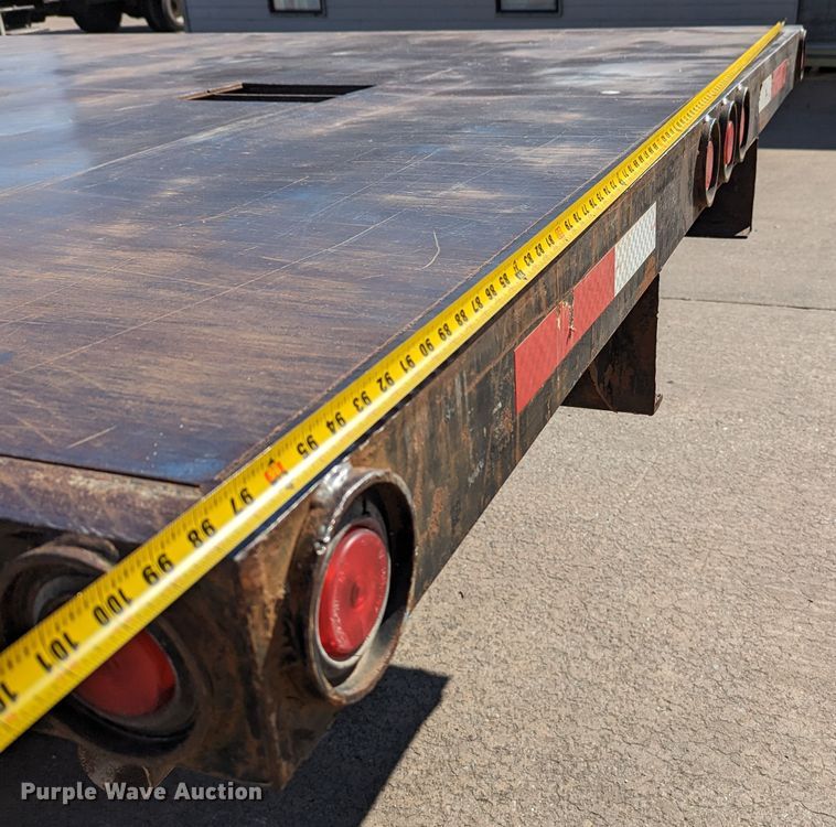 image for item MN9874 2014 Peterbilt 330  dump flatbed truck