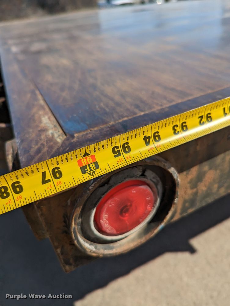 image for item MN9874 2014 Peterbilt 330  dump flatbed truck