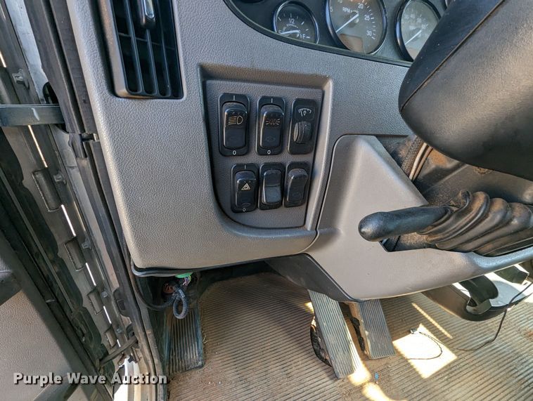 image for item MN9874 2014 Peterbilt 330  dump flatbed truck