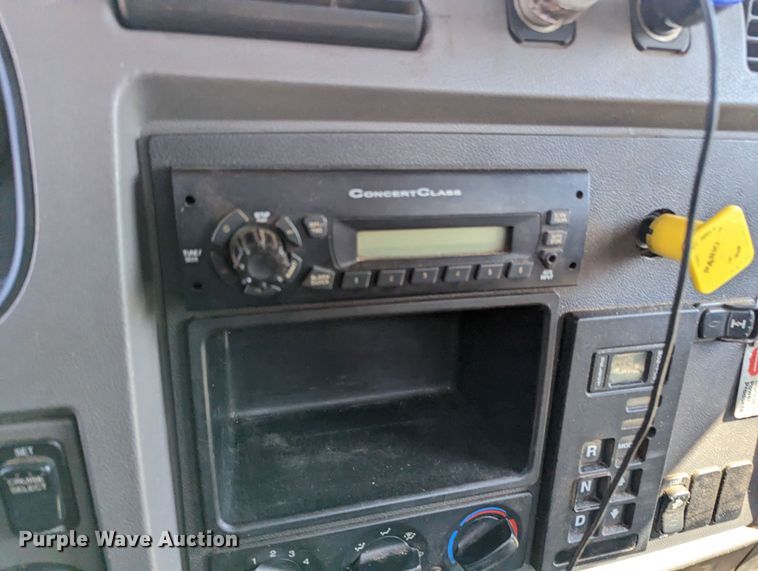 image for item MN9874 2014 Peterbilt 330  dump flatbed truck