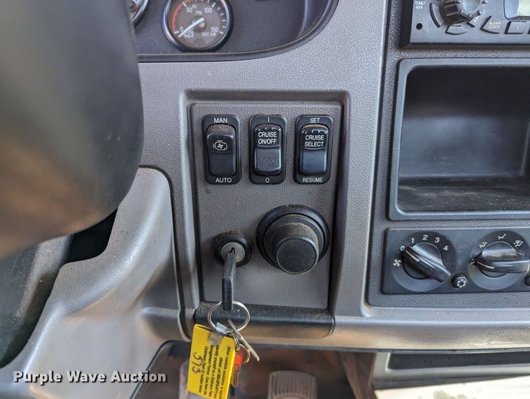 image for item MN9874 2014 Peterbilt 330  dump flatbed truck