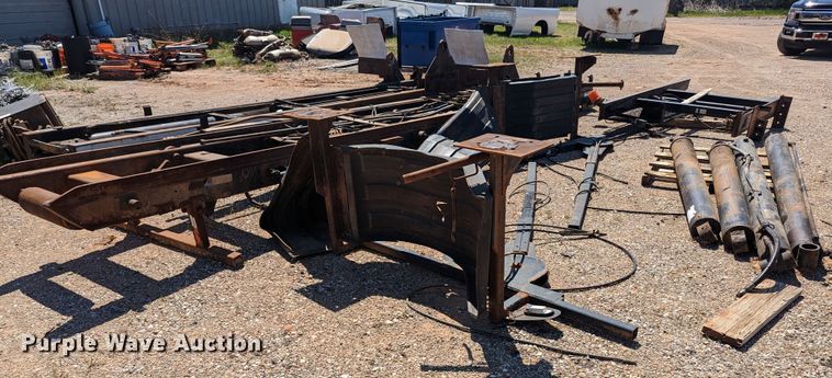 image for item MN9886 Gilbreath U5-I0-104  roll-off bed