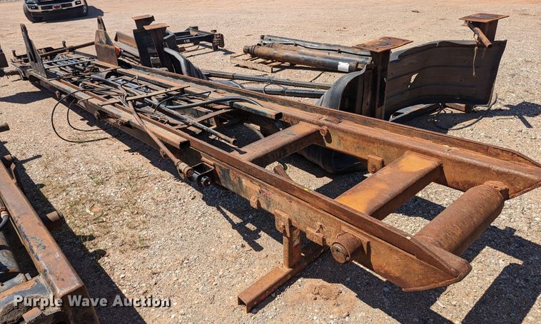 image for item MN9886 Gilbreath U5-I0-104  roll-off bed