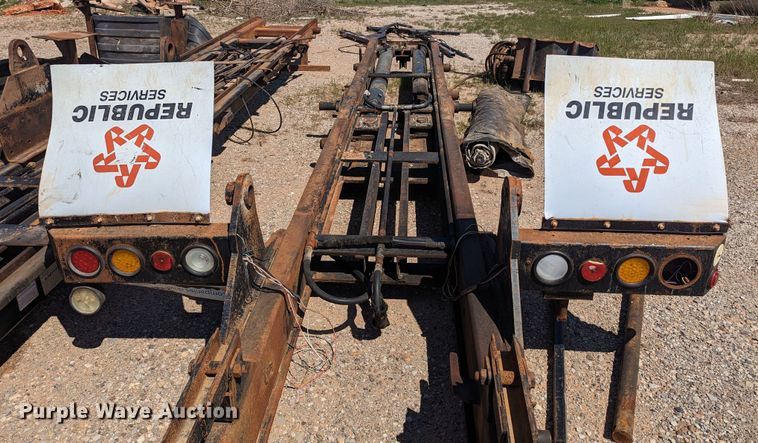 image for item MN9887 G&H Manufacturing 1500  roll-off bed