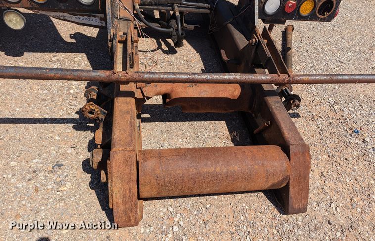 image for item MN9887 G&H Manufacturing 1500  roll-off bed