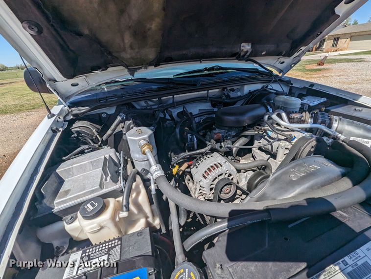 image for item MN9889 2003 GMC Sonoma  Ext. Cab pickup truck