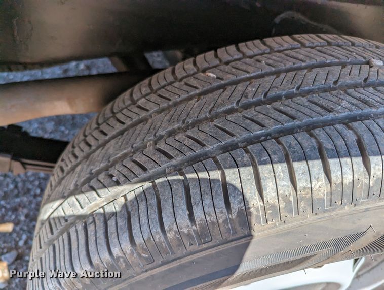 image for item MN9889 2003 GMC Sonoma  Ext. Cab pickup truck