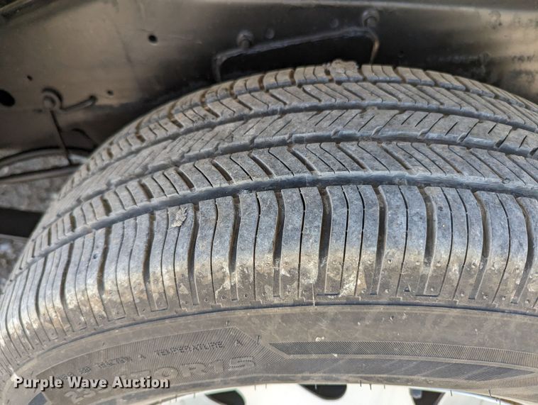 image for item MN9889 2003 GMC Sonoma  Ext. Cab pickup truck