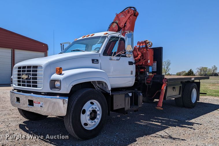 image for item MN9890 2000 Chevrolet C6500  crane truck