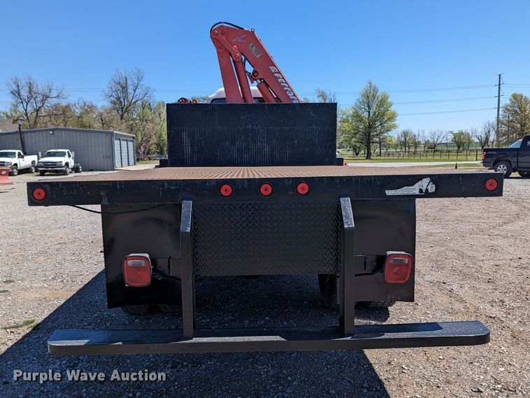 image for item MN9890 2000 Chevrolet C6500  crane truck