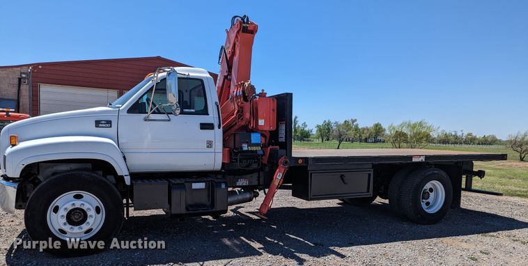 image for item MN9890 2000 Chevrolet C6500  crane truck