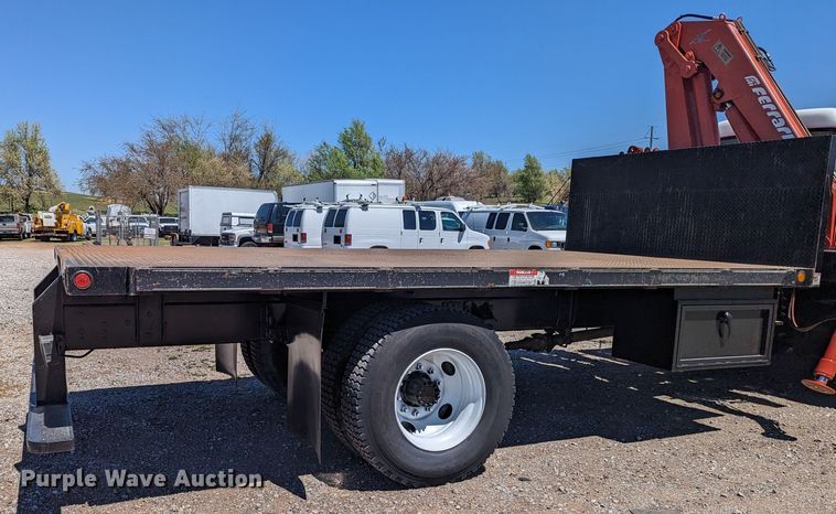 image for item MN9890 2000 Chevrolet C6500  crane truck