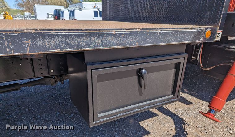 image for item MN9890 2000 Chevrolet C6500  crane truck