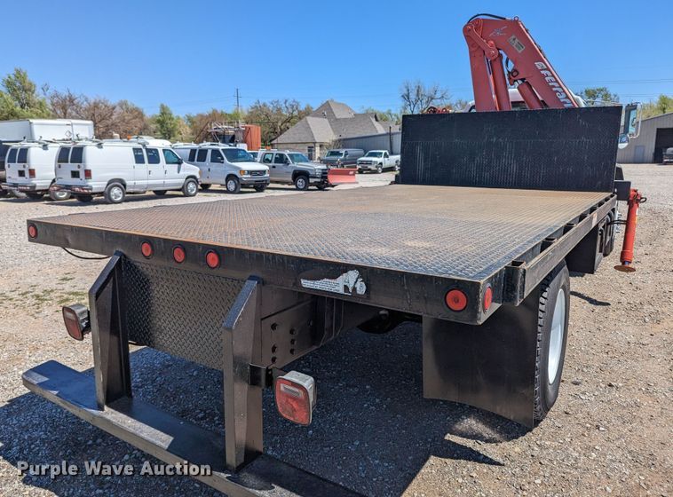 image for item MN9890 2000 Chevrolet C6500  crane truck