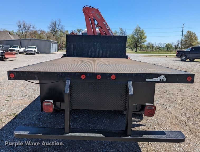 image for item MN9890 2000 Chevrolet C6500  crane truck