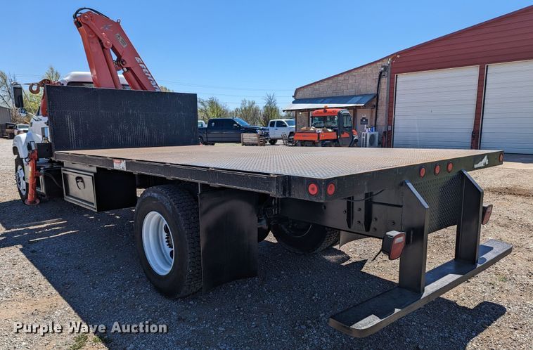 image for item MN9890 2000 Chevrolet C6500  crane truck