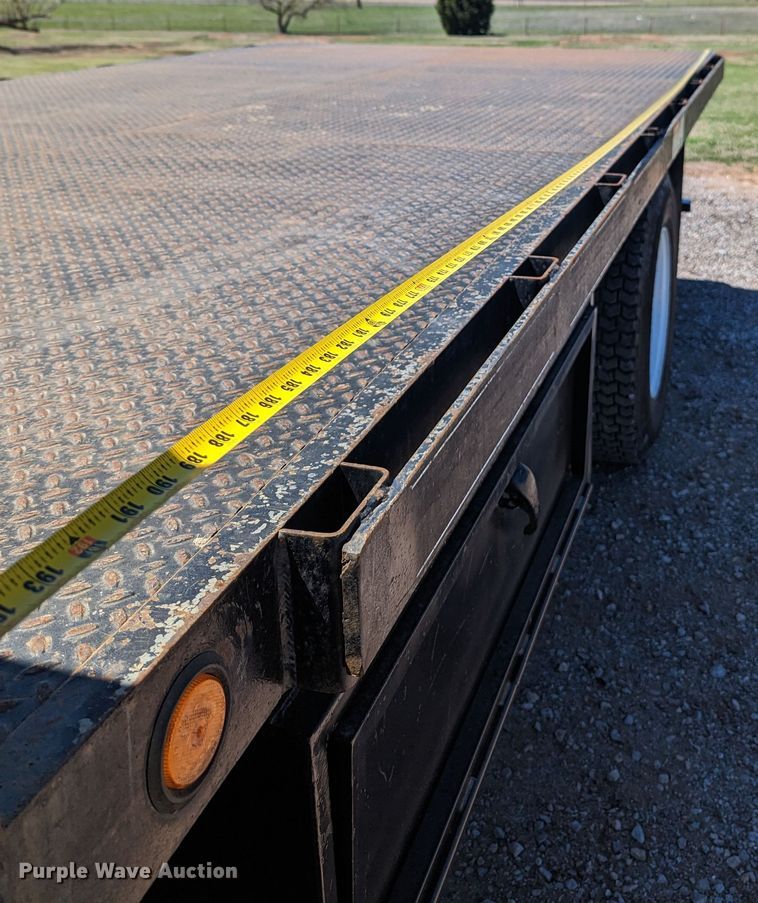 image for item MN9890 2000 Chevrolet C6500  crane truck