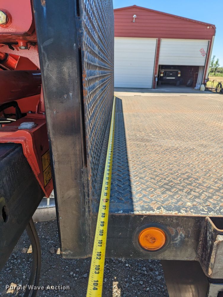 image for item MN9890 2000 Chevrolet C6500  crane truck