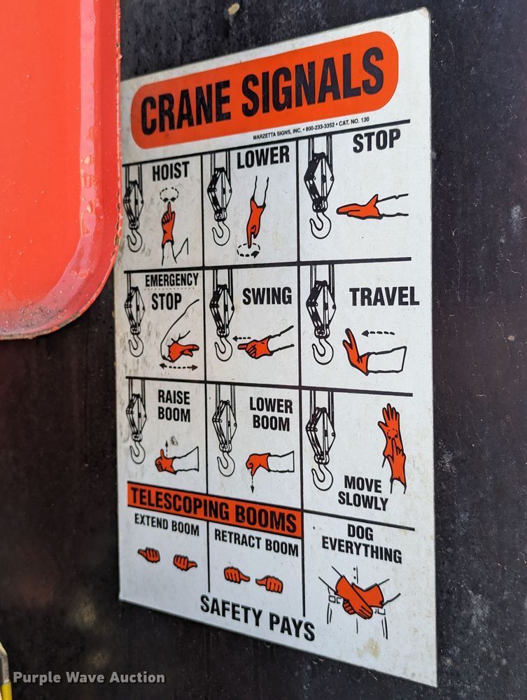 image for item MN9890 2000 Chevrolet C6500  crane truck