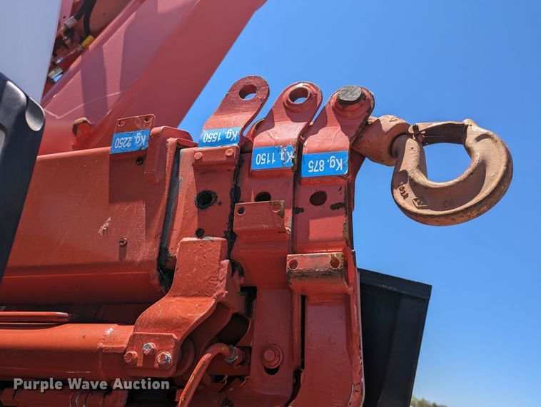 image for item MN9890 2000 Chevrolet C6500  crane truck