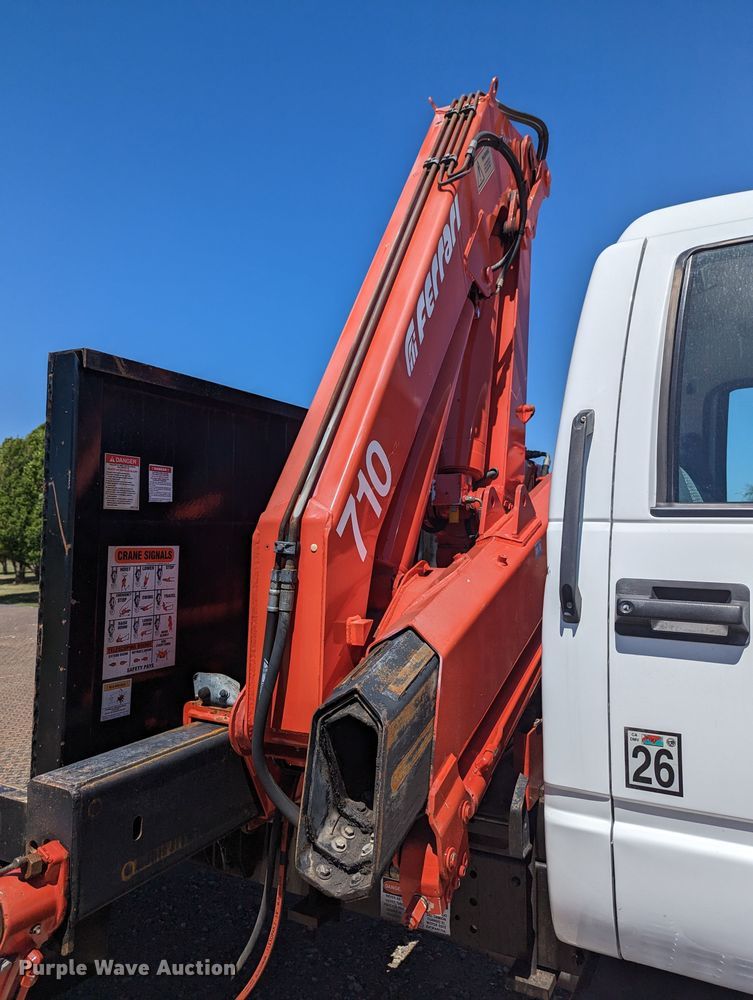 image for item MN9890 2000 Chevrolet C6500  crane truck