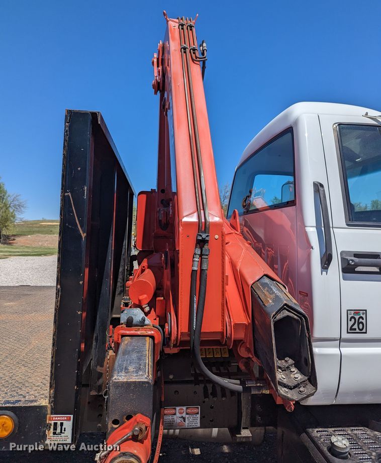 image for item MN9890 2000 Chevrolet C6500  crane truck