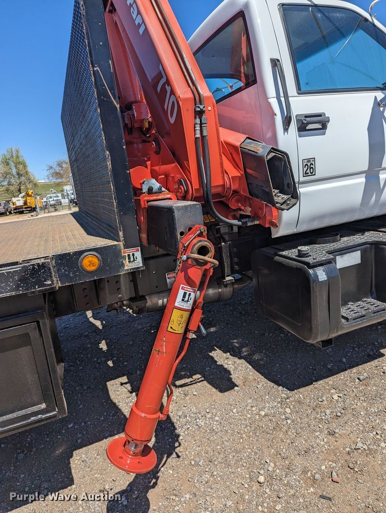 image for item MN9890 2000 Chevrolet C6500  crane truck