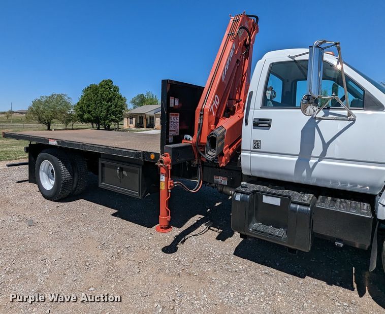 image for item MN9890 2000 Chevrolet C6500  crane truck