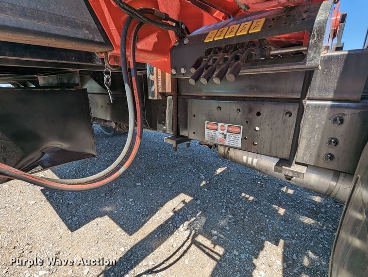 image for item MN9890 2000 Chevrolet C6500  crane truck