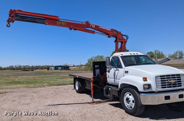 image for item MN9890 2000 Chevrolet C6500  crane truck