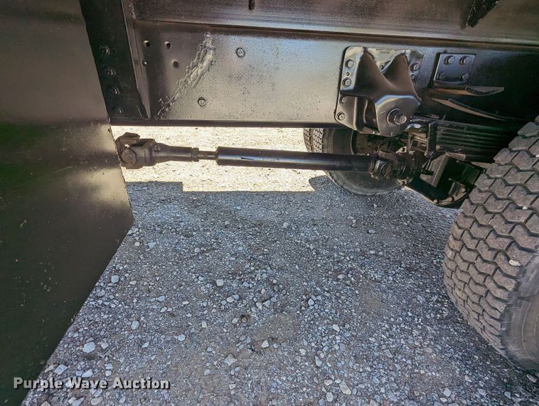 image for item MN9890 2000 Chevrolet C6500  crane truck