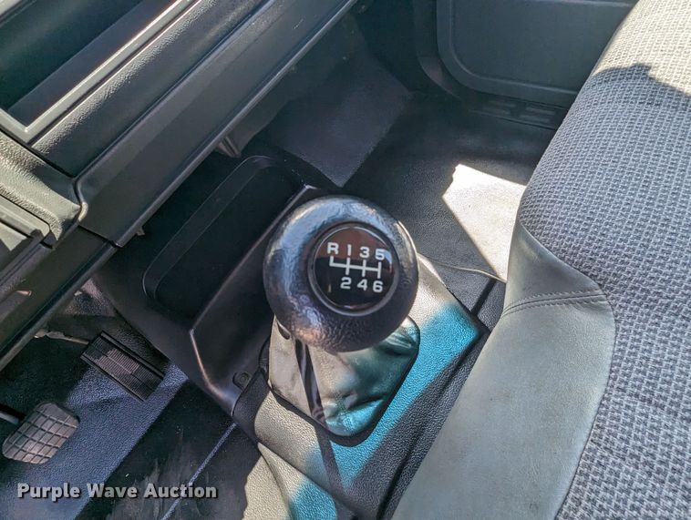 image for item MN9890 2000 Chevrolet C6500  crane truck