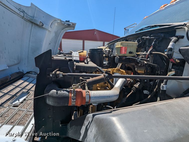 image for item MN9890 2000 Chevrolet C6500  crane truck