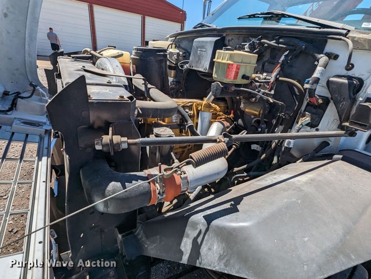 image for item MN9890 2000 Chevrolet C6500  crane truck