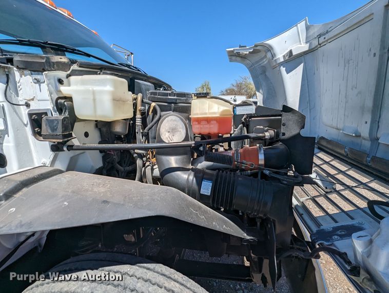 image for item MN9890 2000 Chevrolet C6500  crane truck