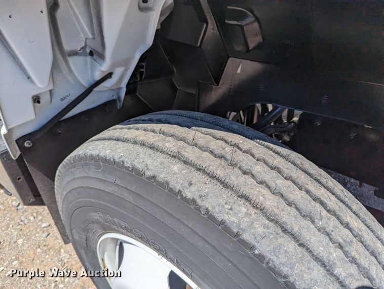 image for item MN9890 2000 Chevrolet C6500  crane truck