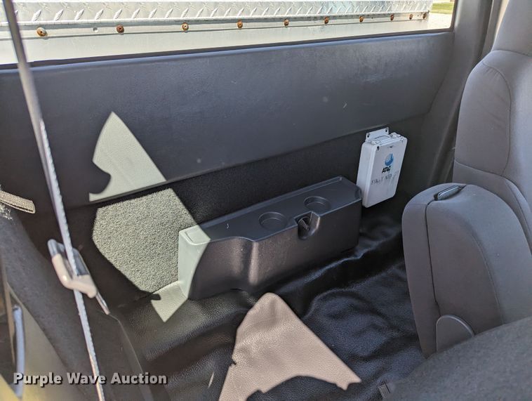 image for item MN9892 2003 GMC Sonoma  Ext. Cab pickup truck