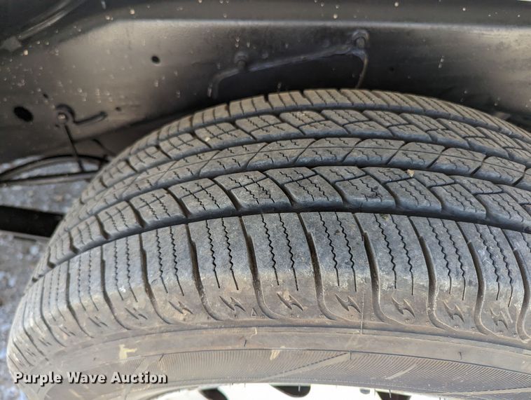 image for item MN9892 2003 GMC Sonoma  Ext. Cab pickup truck