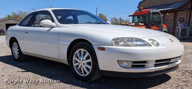 image for item MN9894 1992 Lexus SC400